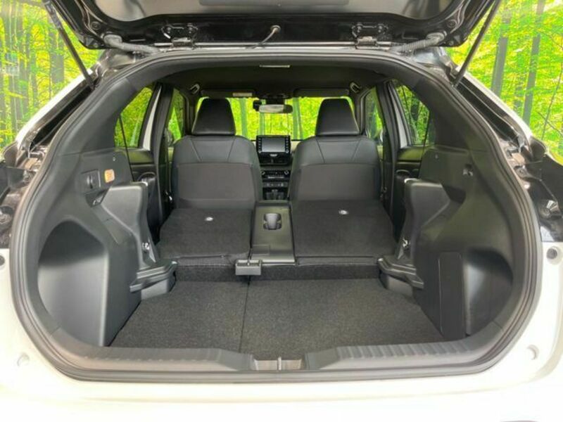YARIS CROSS