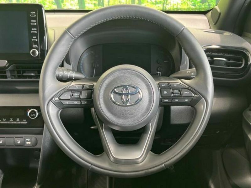 YARIS CROSS