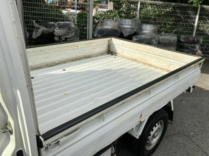 CLIPPER TRUCK