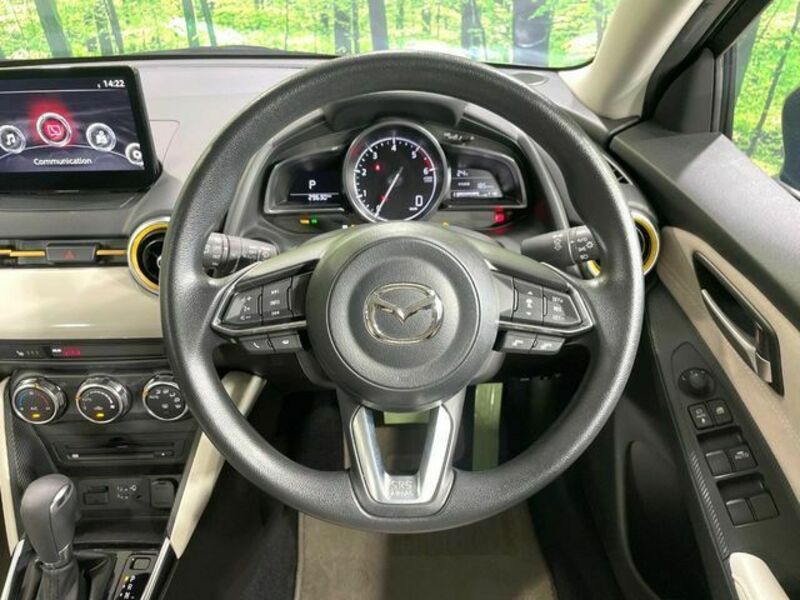 MAZDA2