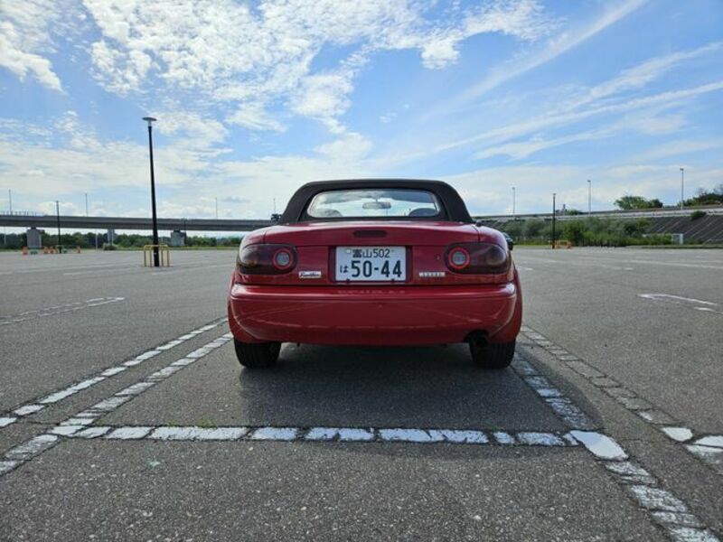 EUNOS ROADSTER