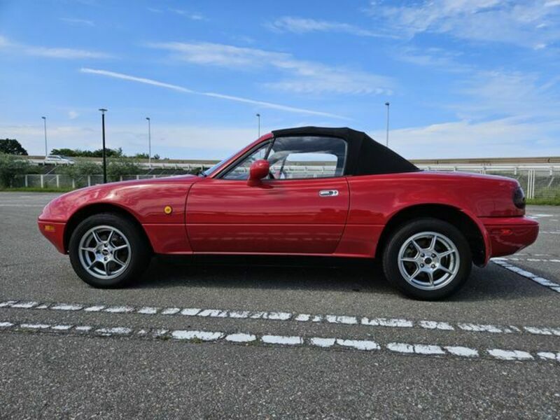 EUNOS ROADSTER