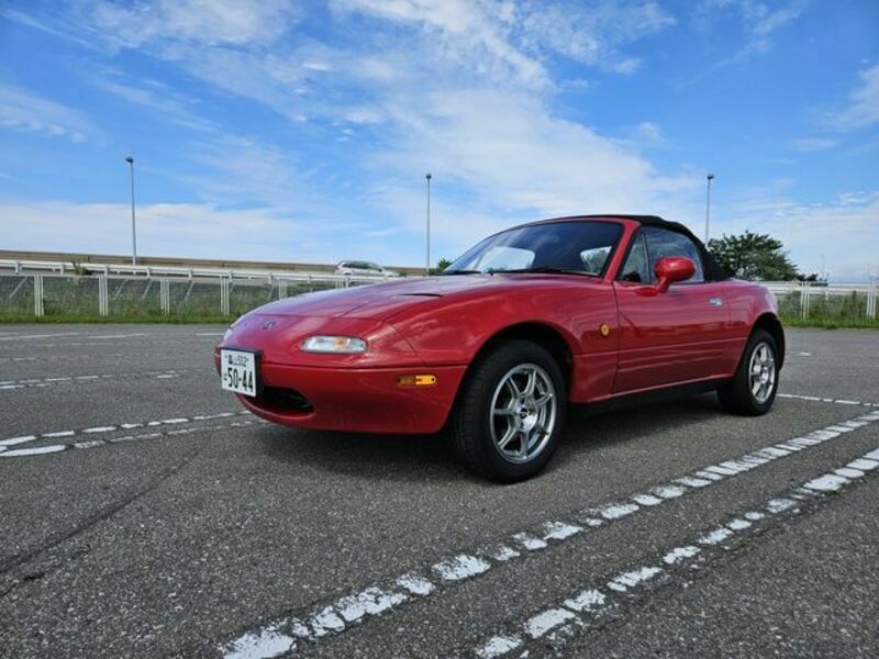 EUNOS ROADSTER