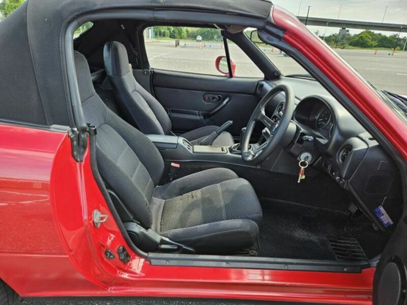 EUNOS ROADSTER