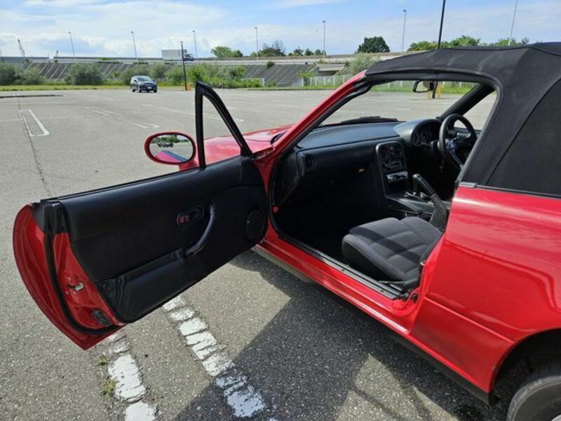 EUNOS ROADSTER