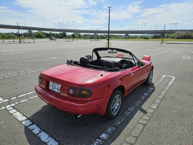 EUNOS ROADSTER