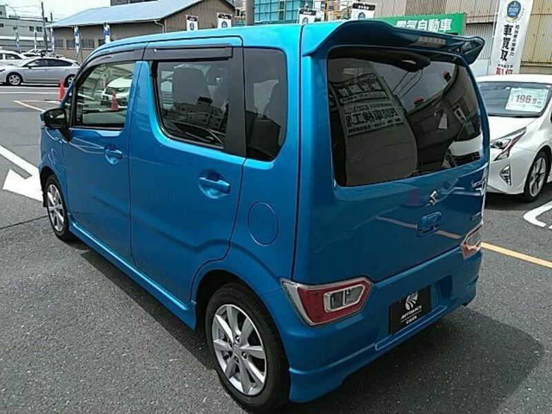 WAGON R