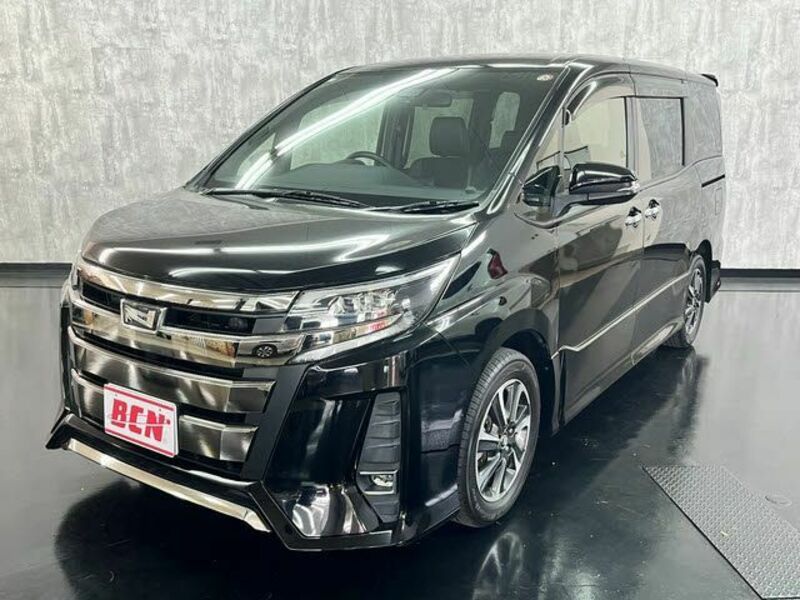 TOYOTA NOAH