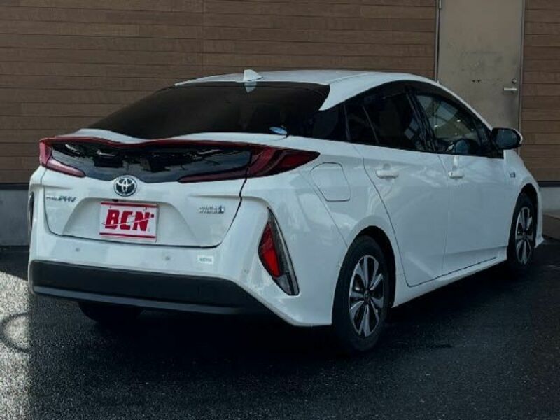 PRIUS PHV