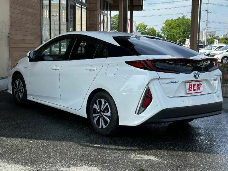 PRIUS PHV