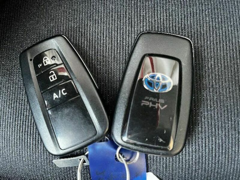 PRIUS PHV