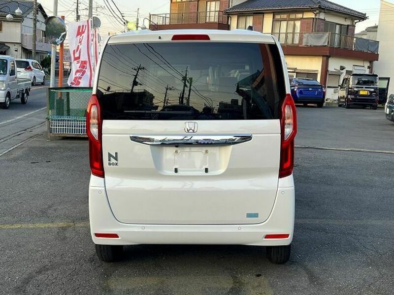 N BOX