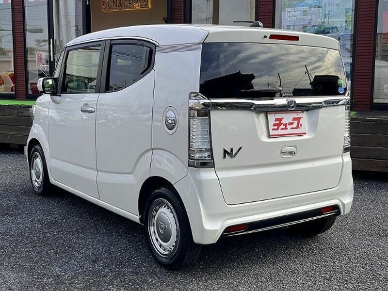 N BOX SLASH