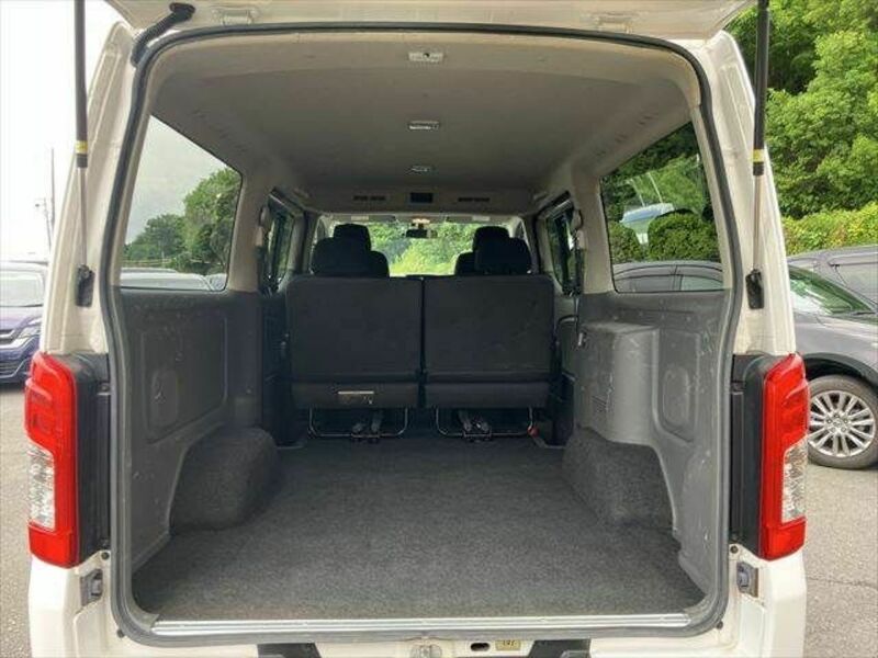 NV350 CARAVAN