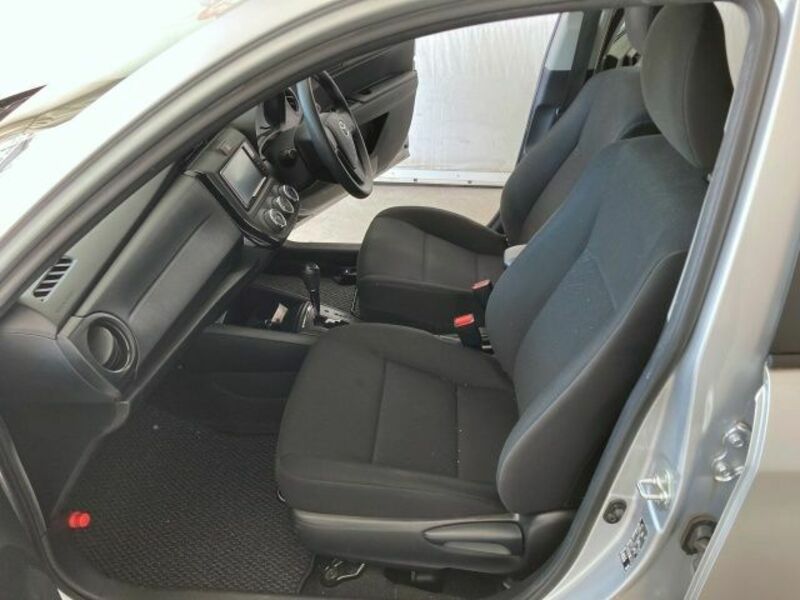 COROLLA AXIO