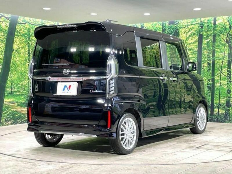 N BOX CUSTOM