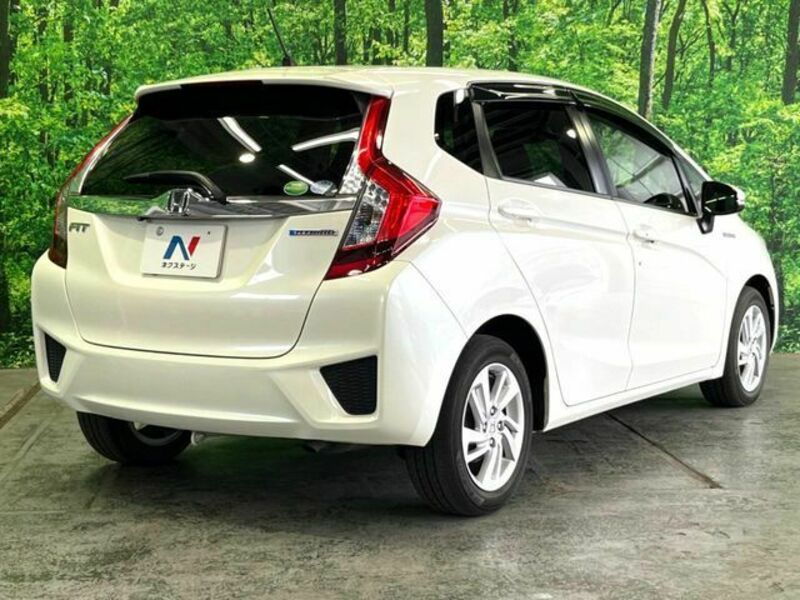 FIT HYBRID-16