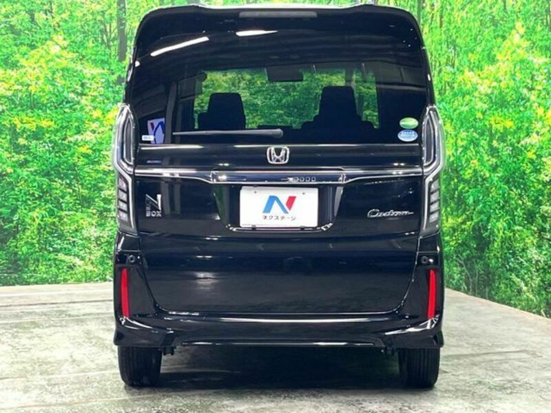 N BOX CUSTOM