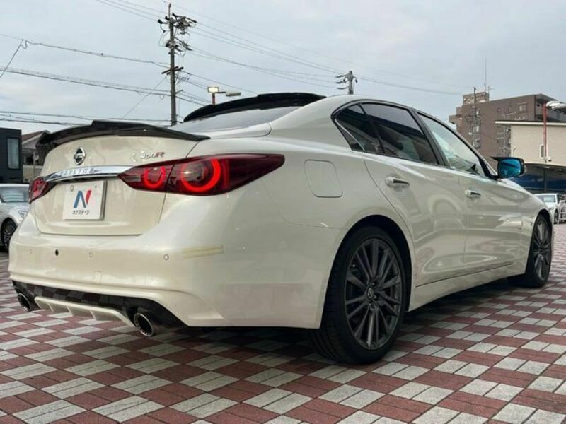 SKYLINE