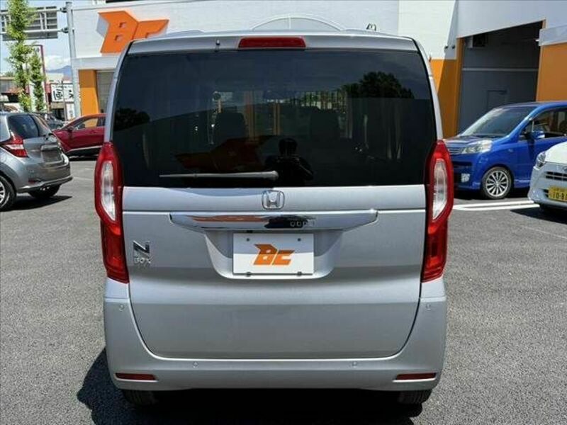 N BOX