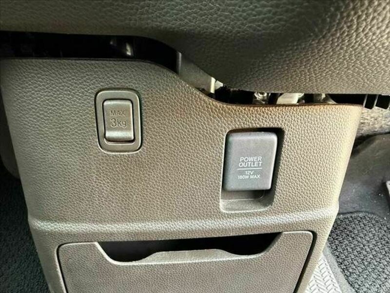 N BOX