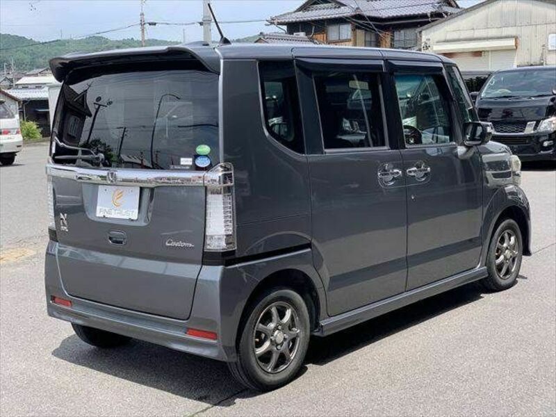 N BOX CUSTOM