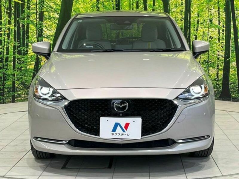 MAZDA2