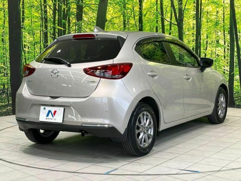 MAZDA2