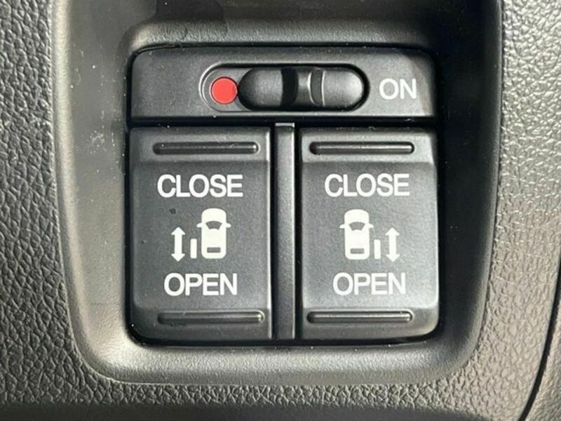 N BOX