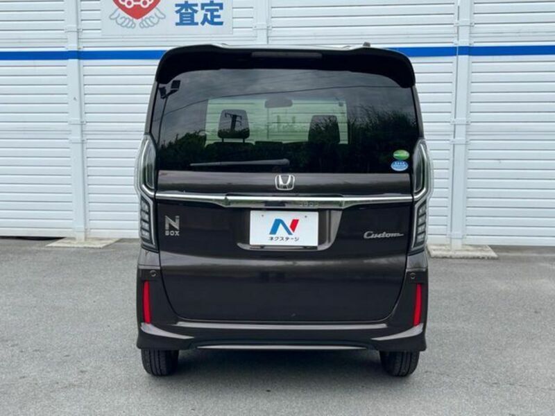N BOX CUSTOM
