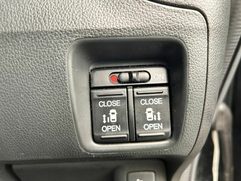 N BOX