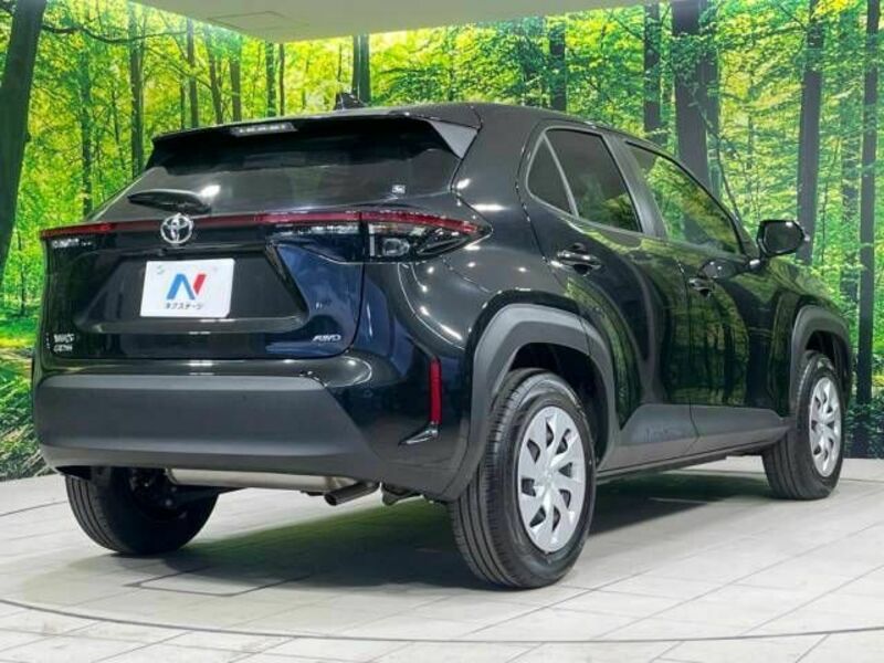 YARIS CROSS