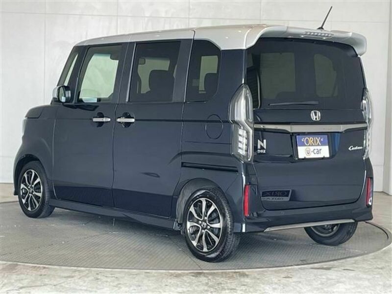 N BOX CUSTOM