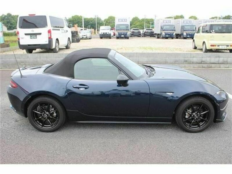 ROADSTER