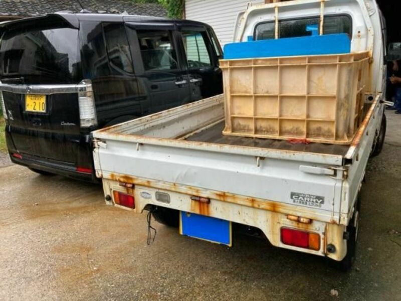 CARRY TRUCK