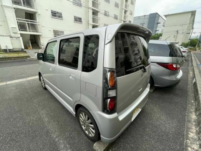 WAGON R