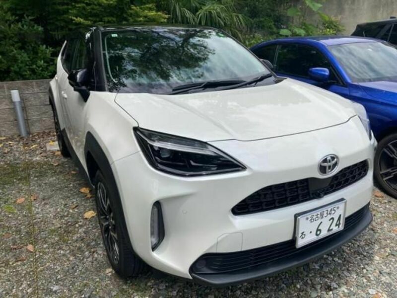YARIS CROSS