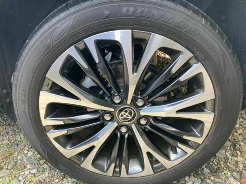YARIS CROSS