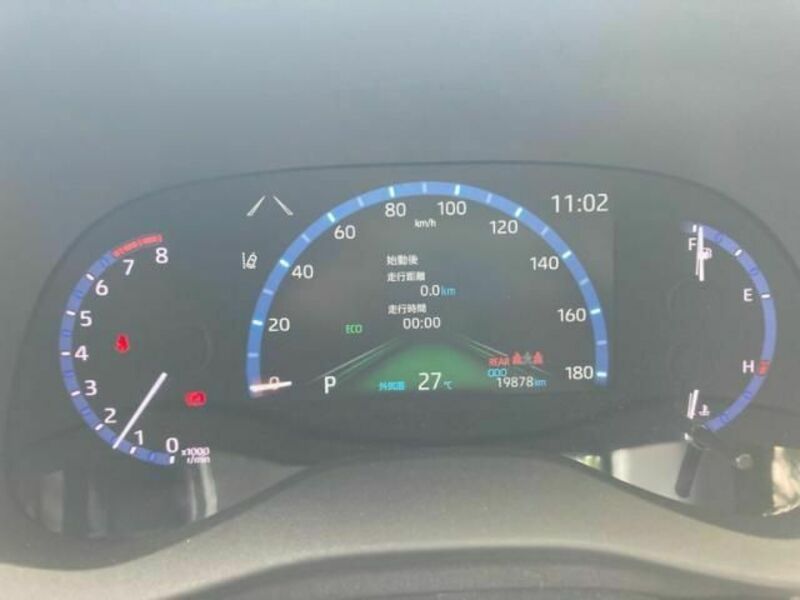 YARIS CROSS