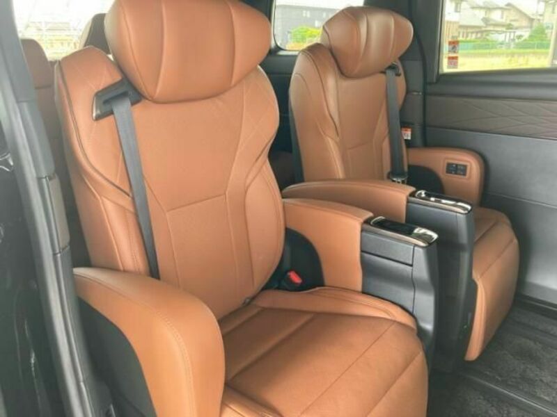 VELLFIRE-12