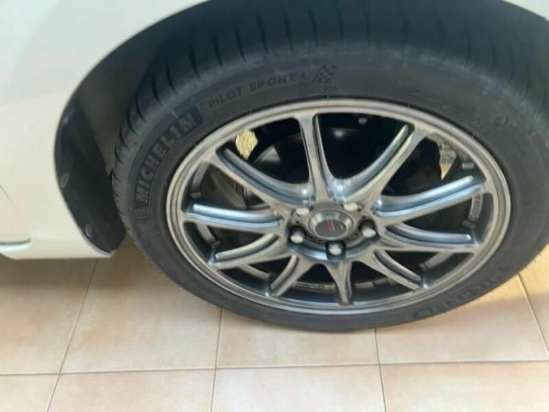 AURIS