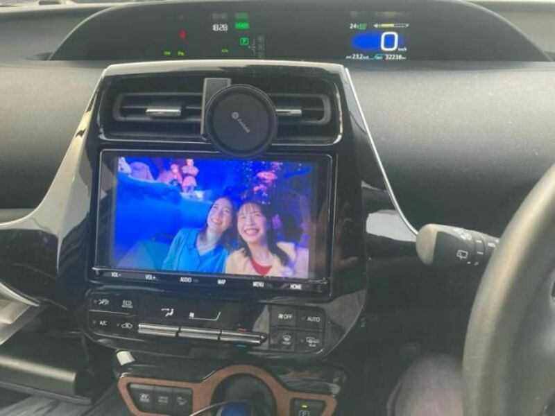 PRIUS-10
