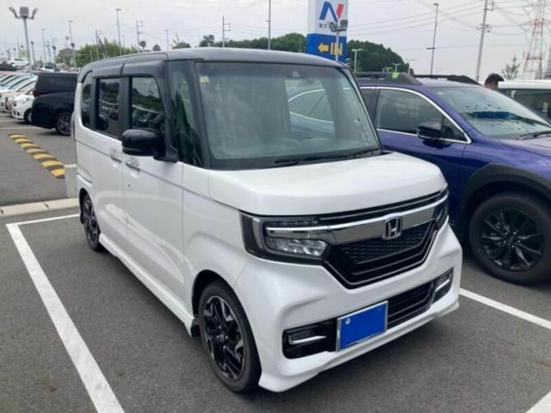 N BOX CUSTOM