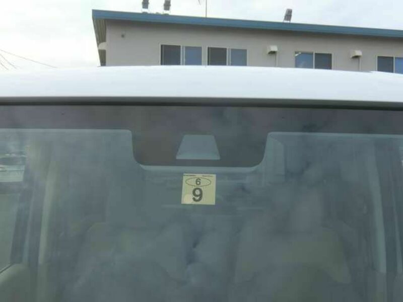 N BOX