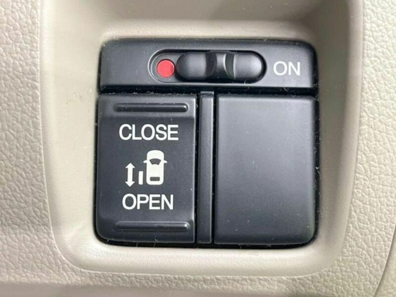 N BOX