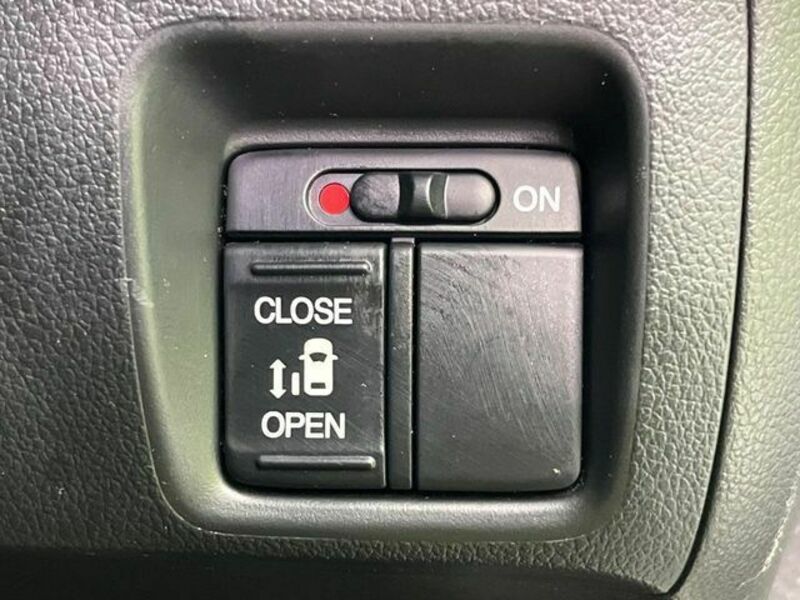 N BOX