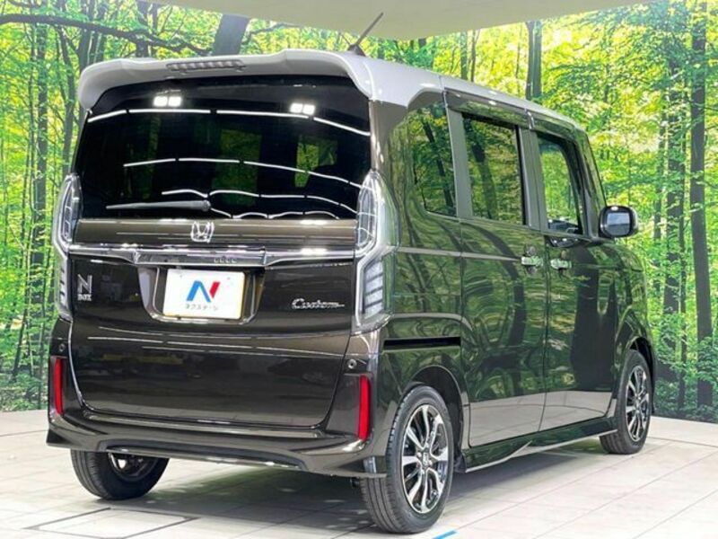 N BOX CUSTOM