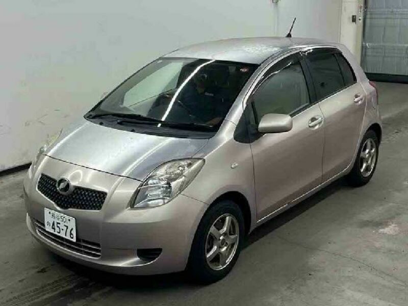 TOYOTA VITZ