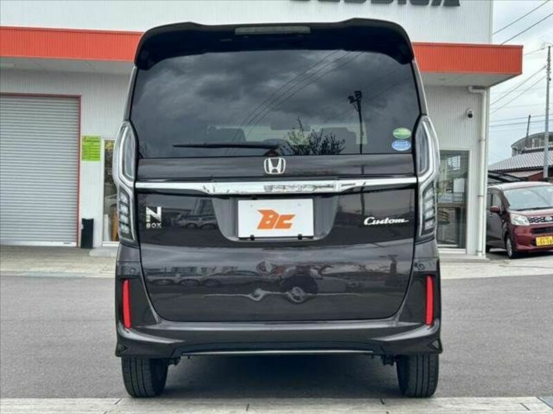 N BOX CUSTOM