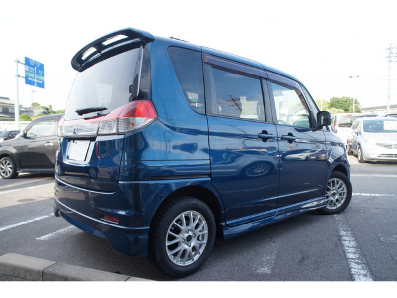 DELICA D2